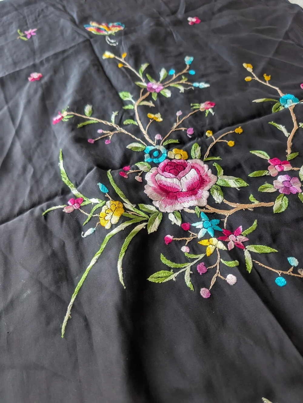 Embroidered Floral Scarf Shawl Black 100% Silk Tassel Women's Accessory - Picture 4 of 16